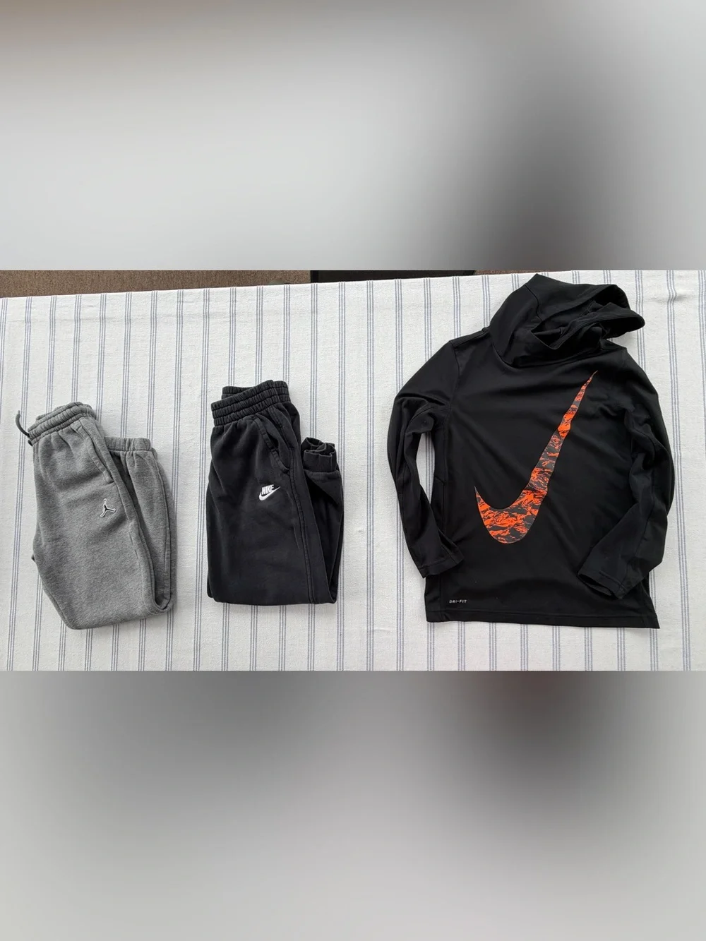 13 pc lot of med NIKE boys